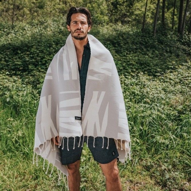 Futah foupana | Serviette de plage